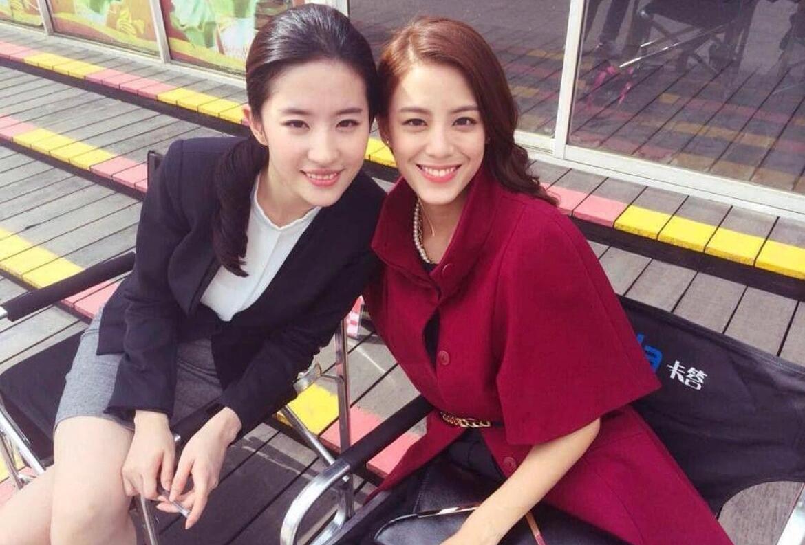 刘亦菲江语晨早期合照，两个人都好美乘风破浪的姐姐