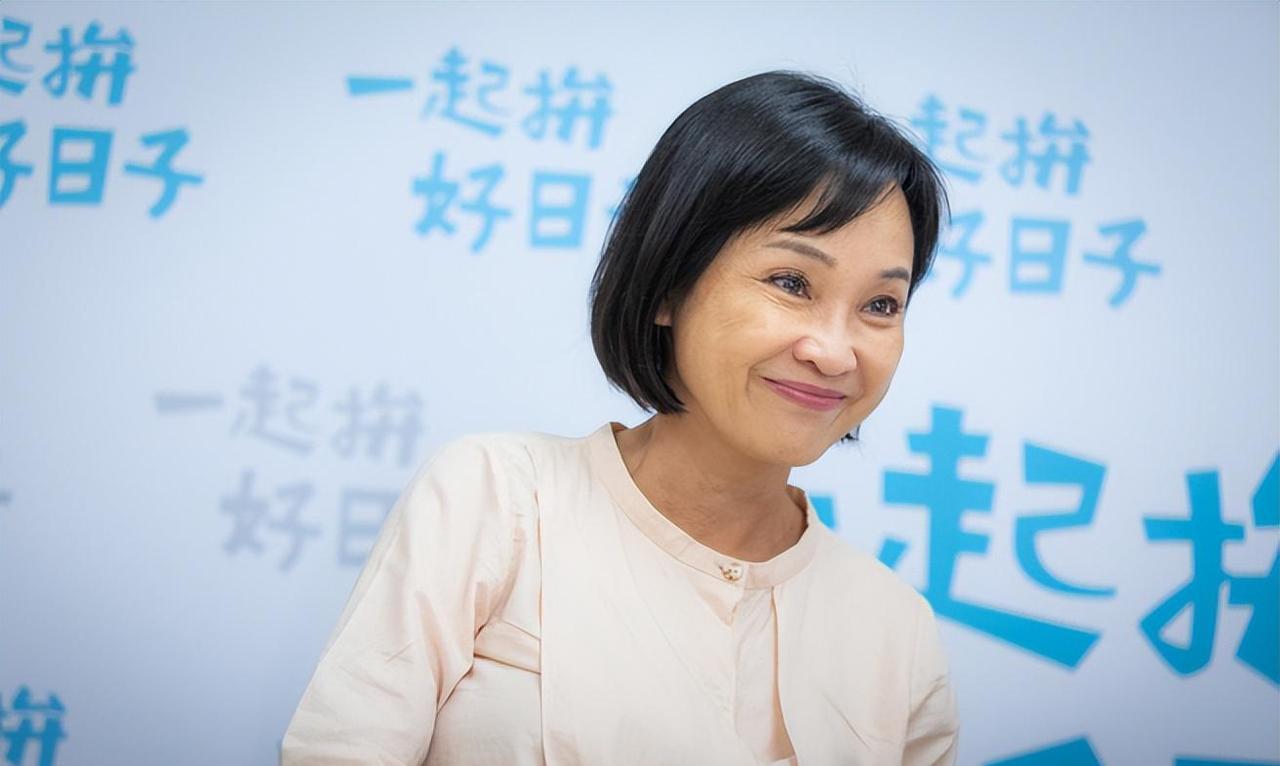 最近很多人说，郑丽文应该把柯志恩拿下来。朱立伦之前安排高雄和台南这些艰困选区不