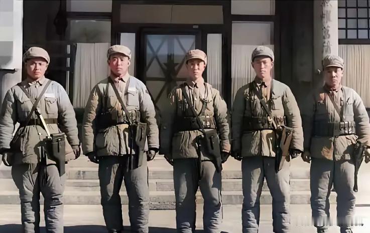 1945年，主席只带了六名警卫走进重庆城，这6个人有个外号叫"一虎二龙三鼠"——