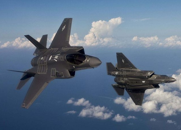 有不少军迷好奇为什么F35战斗机为什么飞不快？F35战斗机在携带2枚2000