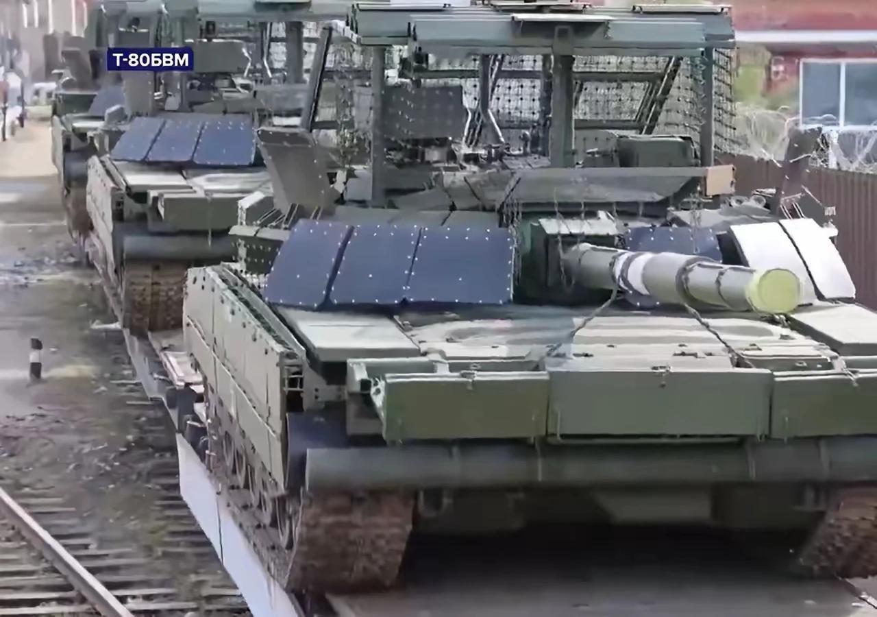 T-90M和T-72B3M是新造的，T-80BVM应该是翻新的吧。感觉俄罗斯在积