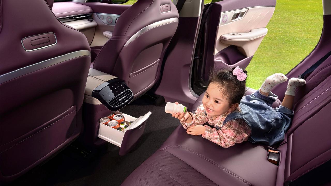 华为智驾全系标配，深蓝S07凭什么横扫中型SUV市场？14.99万起售