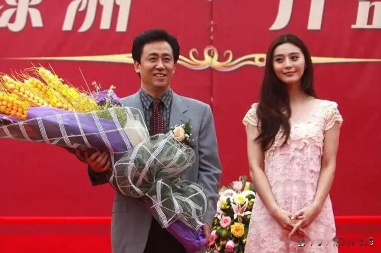 天欲让其灭亡，必先让其疯狂。扶摇直上九万里，一头栽进深谷底。