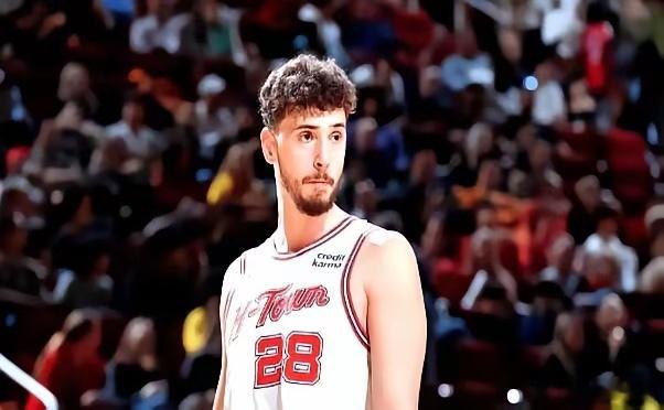 追梦格林一句话捅破了天：NBA全明星就是个人情世故，跟数据没半毛钱关系！火箭的申