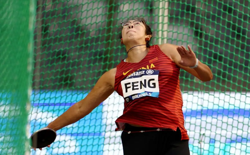 65.28米！在刚刚结束的东京田径世锦赛女子铁饼决赛中，29岁的山东老将冯彬凭借