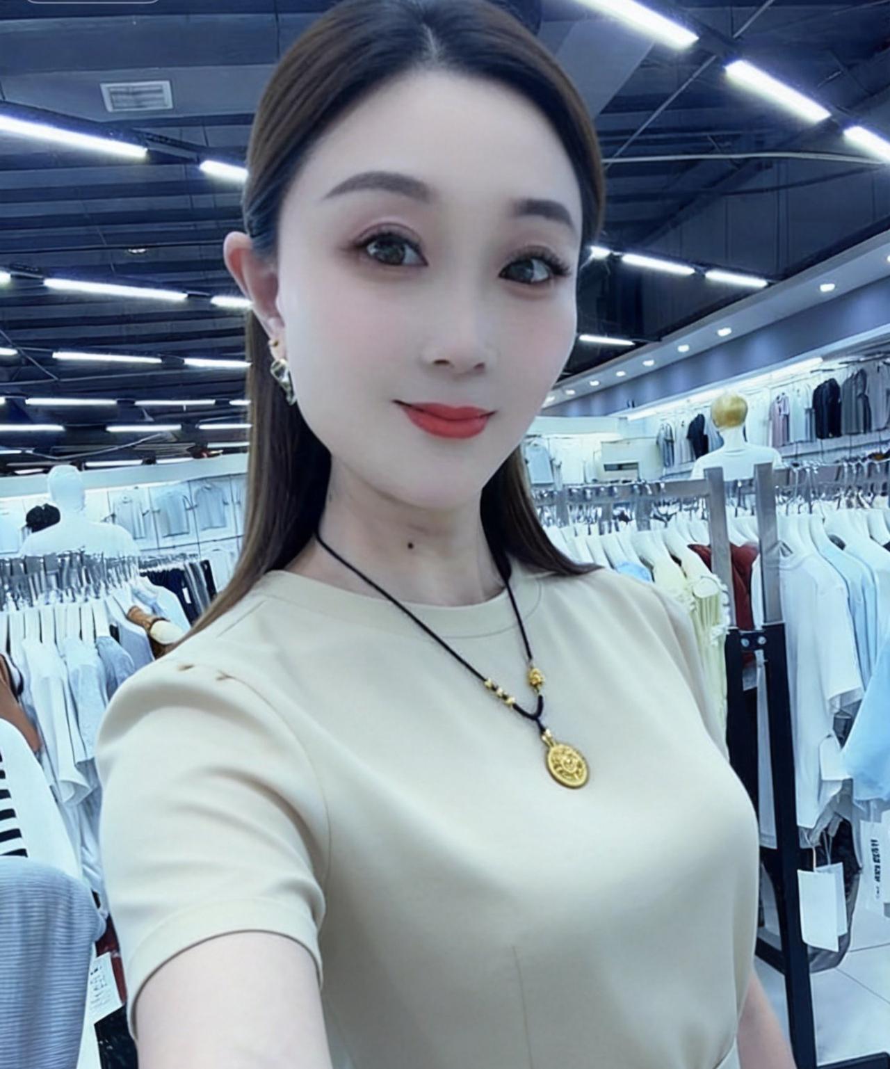 张嫂的闺女想离婚，却不敢离，这究竟是怎么一回事呢？原来，张嫂的闺女在结婚的时