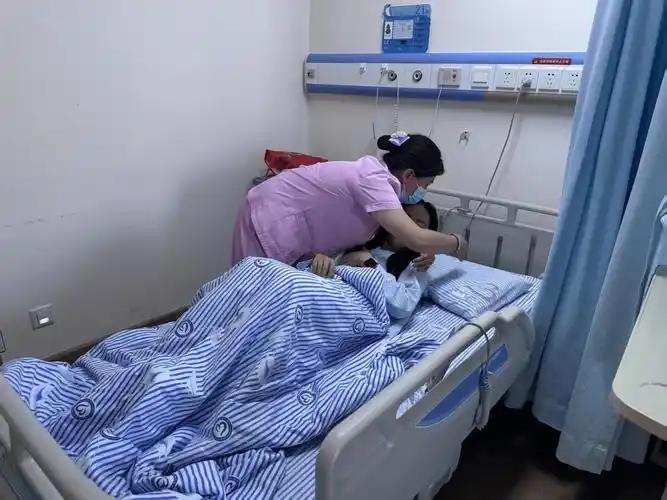 无陪护病房，能帮助患者省下很多钱。医院隐藏省钱福利！但还有很多家属不知道，还
