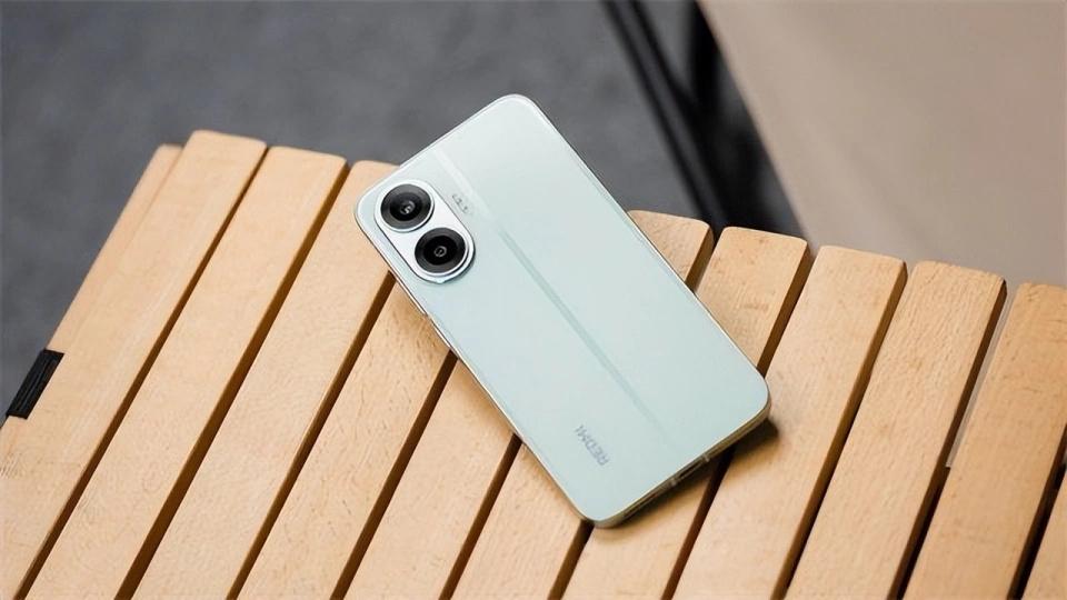被“低估”的优质新机,16GB+1TB+7550mAh,叠加国补售价更亲民了