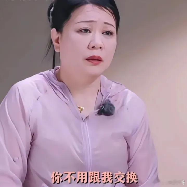 李嘉格的妈妈说根本不想跟李嘉格互换人生。其实看下来，我也觉得她很了解女儿，反倒是