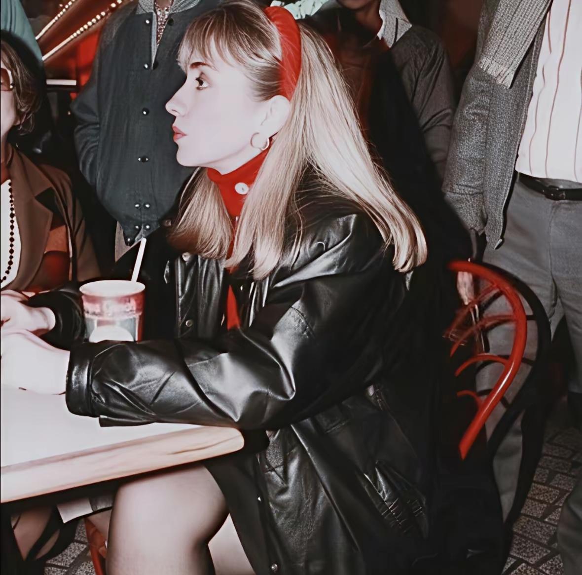 希拉里的颜值，还是被低估了！为何？或许是她的事业，太过于耀眼，所以才忽略了颜值