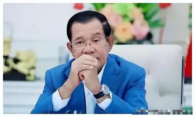 泰国的火炮轰得这么狠，是因为他们嗅到了最危险的信号：大国的雷达关机了。以前打狗还