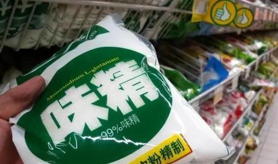 酱油和味精究竟多坑人？研究发现：早逝的人都爱吃这3类，别不信日常饭菜里总