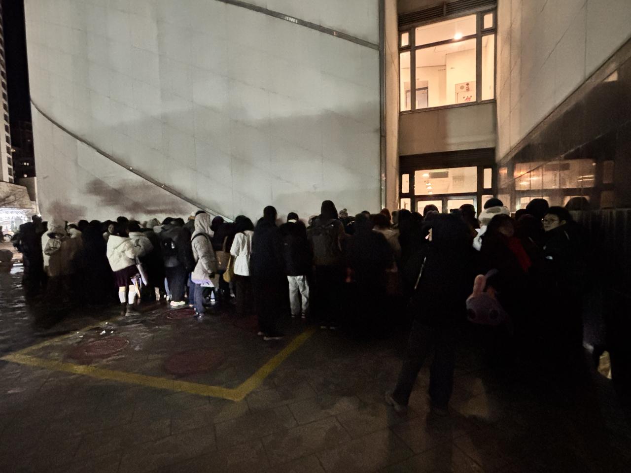 1942年，河南大灾，小姑姑在逃荒路上被奶奶卖在了陕西，长大后给买家当了儿媳妇。