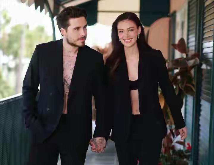 今天的布鲁克林，不就是当年的科比嘛，都是婚姻得不到父母的祝福。科比的父母死活不