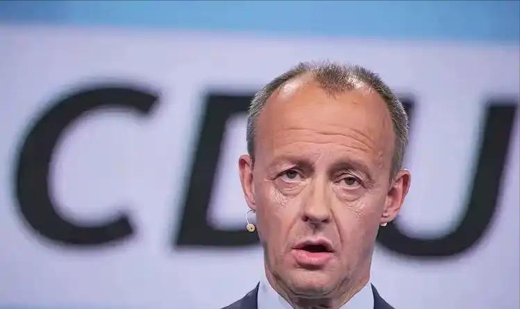 默茨终究还是默茨！他在启程前往北京的前夜，发表了一番“告白”。一边喊着要建立“战