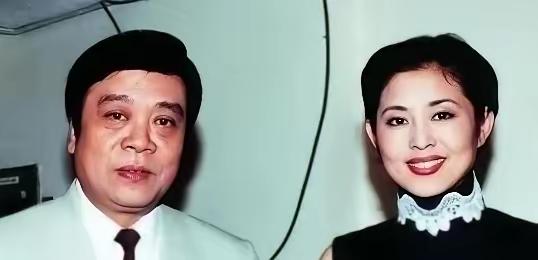 1993年，51岁的赵忠祥，死活不同意34岁的倪萍评正教授，他拍着桌子大喊：我干