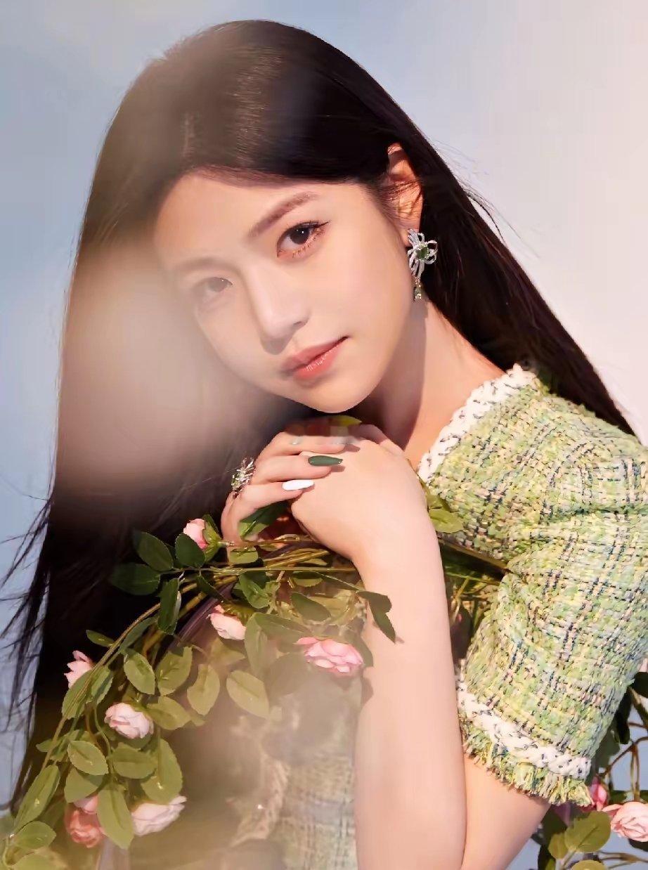 陈晓没想到陈妍希也没想到《狙击蝴蝶》一出，较量就开始了《狙击蝴蝶》一出我就看了，