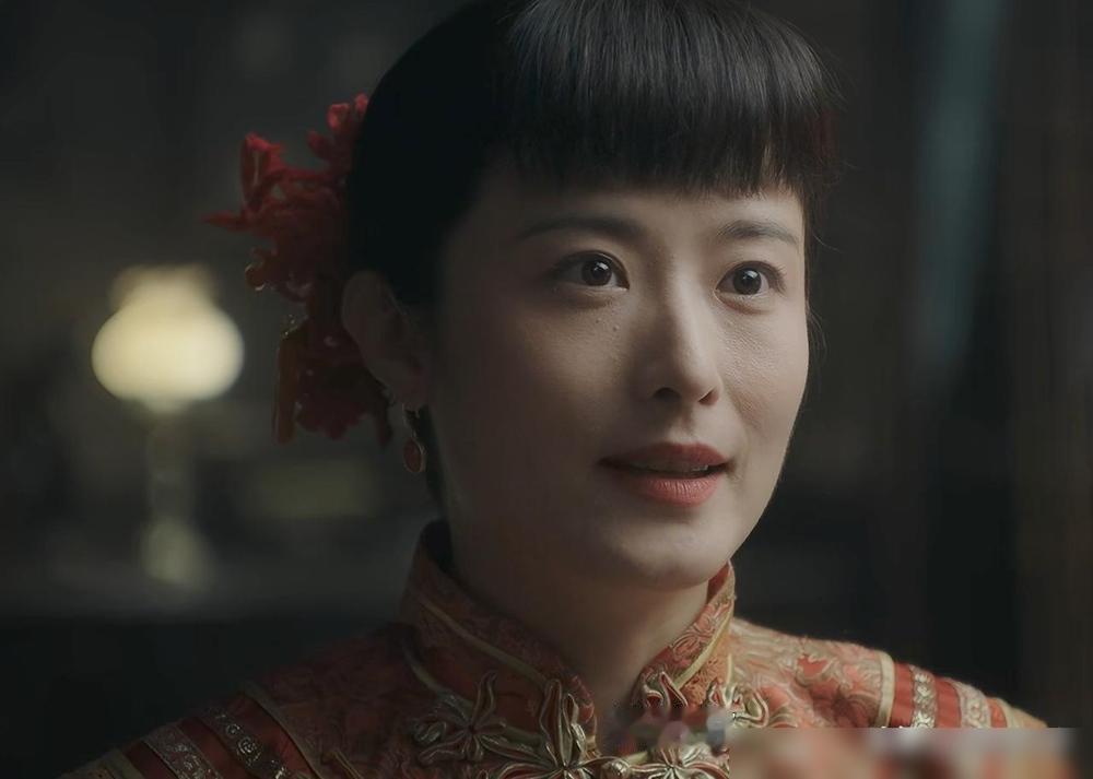 《九个弹孔》何雪樵隐藏太深！原来，这才是邓向荣替妹妹邓向群嫁给潘祖望的真相，并非