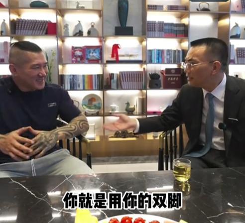 网红“馆长”终于见到“大人物”了！“馆长”坦言，超级紧张。所有的视频，这期