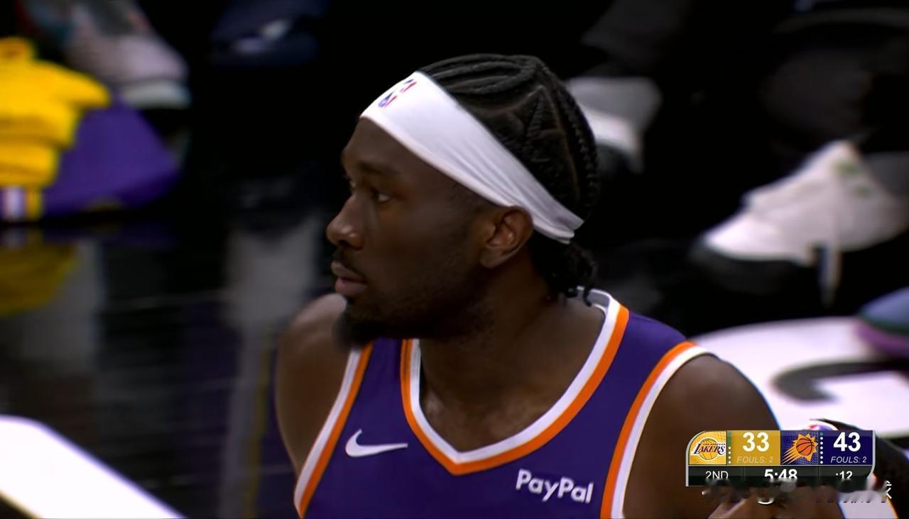 太阳当家中锋马威真是太懂事了！在今天太阳主场以113：110险胜湖人的比赛中，马