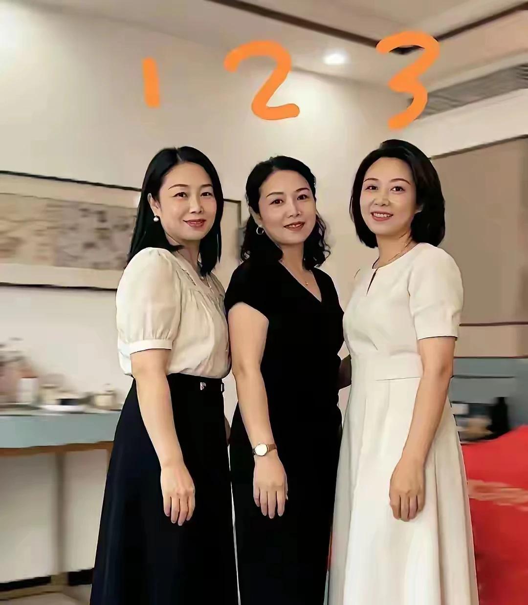 年纪都快上60的老太婆，不要张口就要求聘礼吧？能不能满足男方条件还不知道！首先把
