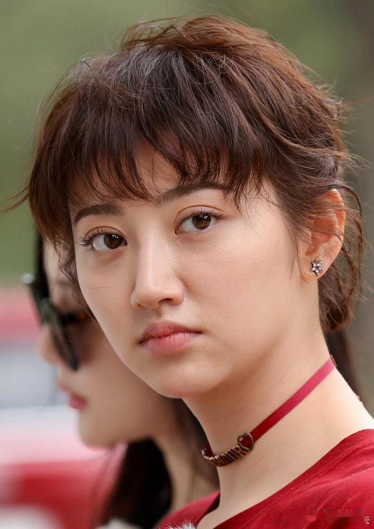 景甜早期生图，年轻那会真一般吧，算不了顶美​​​
