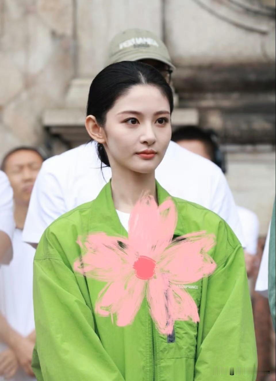 10月5日，于正力捧小花赵晴新剧开机，出演🥭现偶女主，不得不夸调人功底是真强！