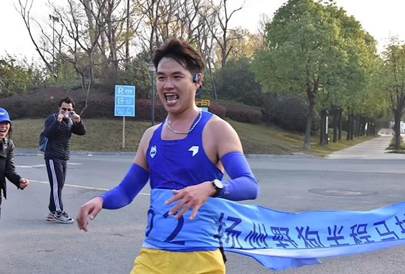 太痛心了！江苏扬州跑圈“大神”聂树森去世，年仅39岁。回看其短暂的一生不难发现，