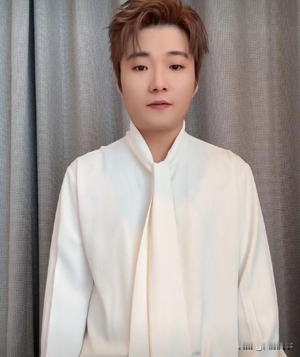 白小白北京演唱会取消了，所有损失主办方不承担，我自己承担！