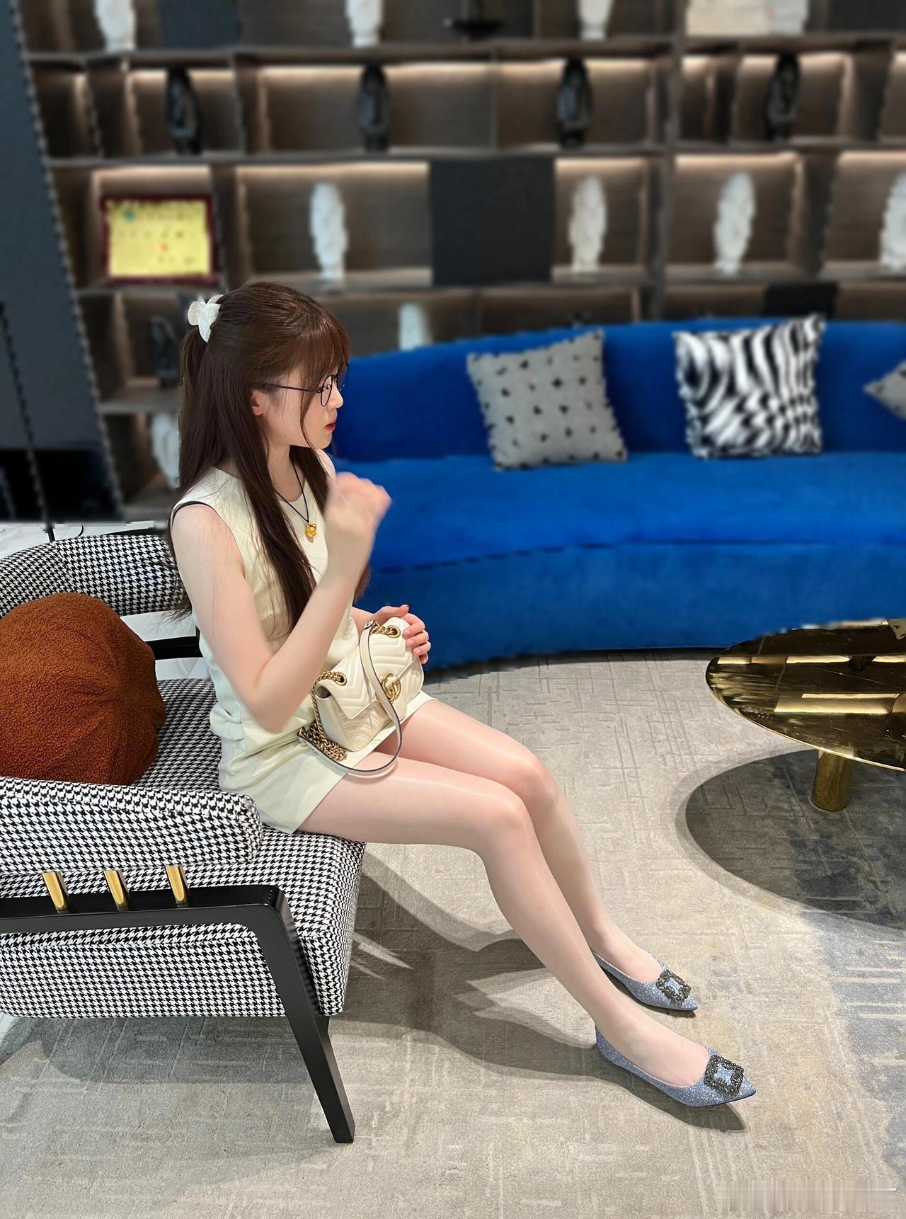 果然还是平底鞋最舒服😕