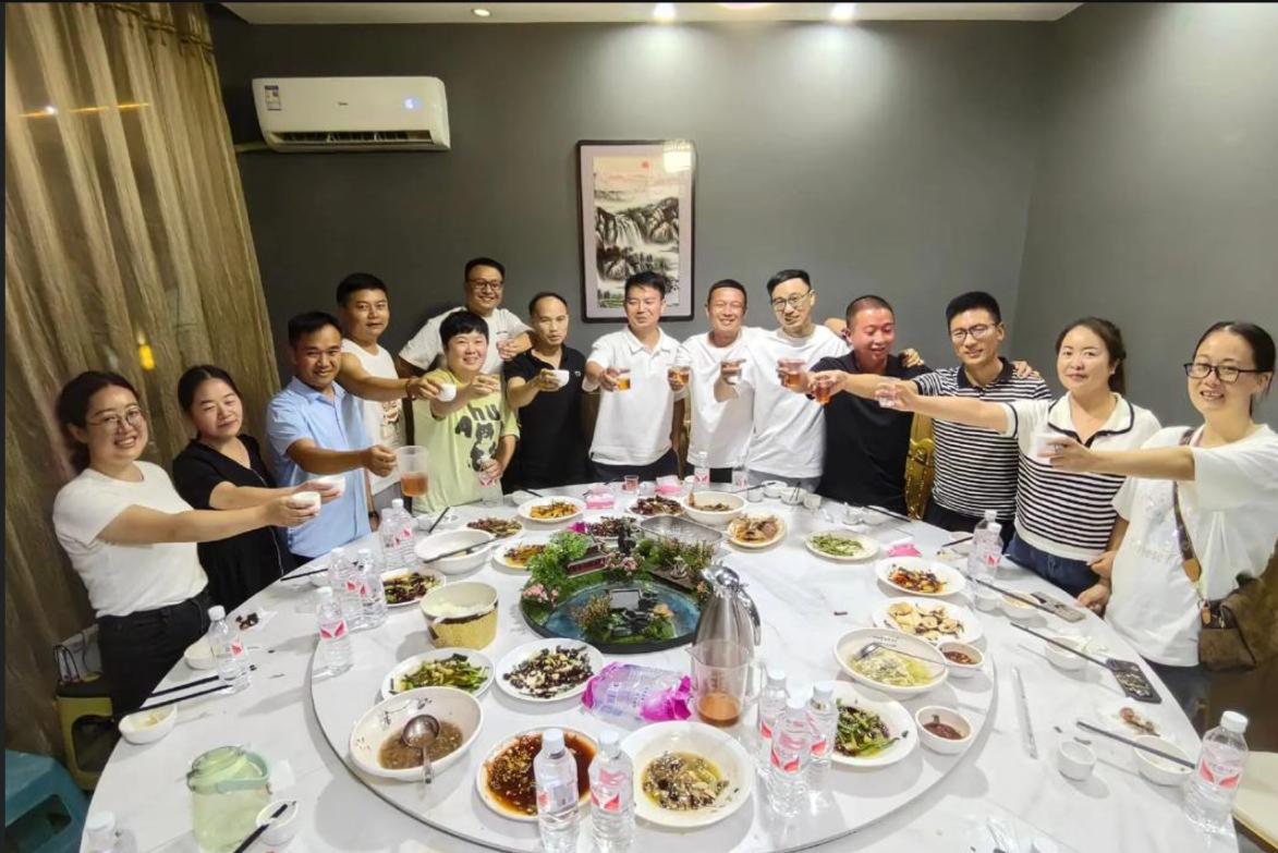 《同学聚会后，我终于明白：为什么有钱人最无奈，最穷的人最有骨气，最扎心的真相来了