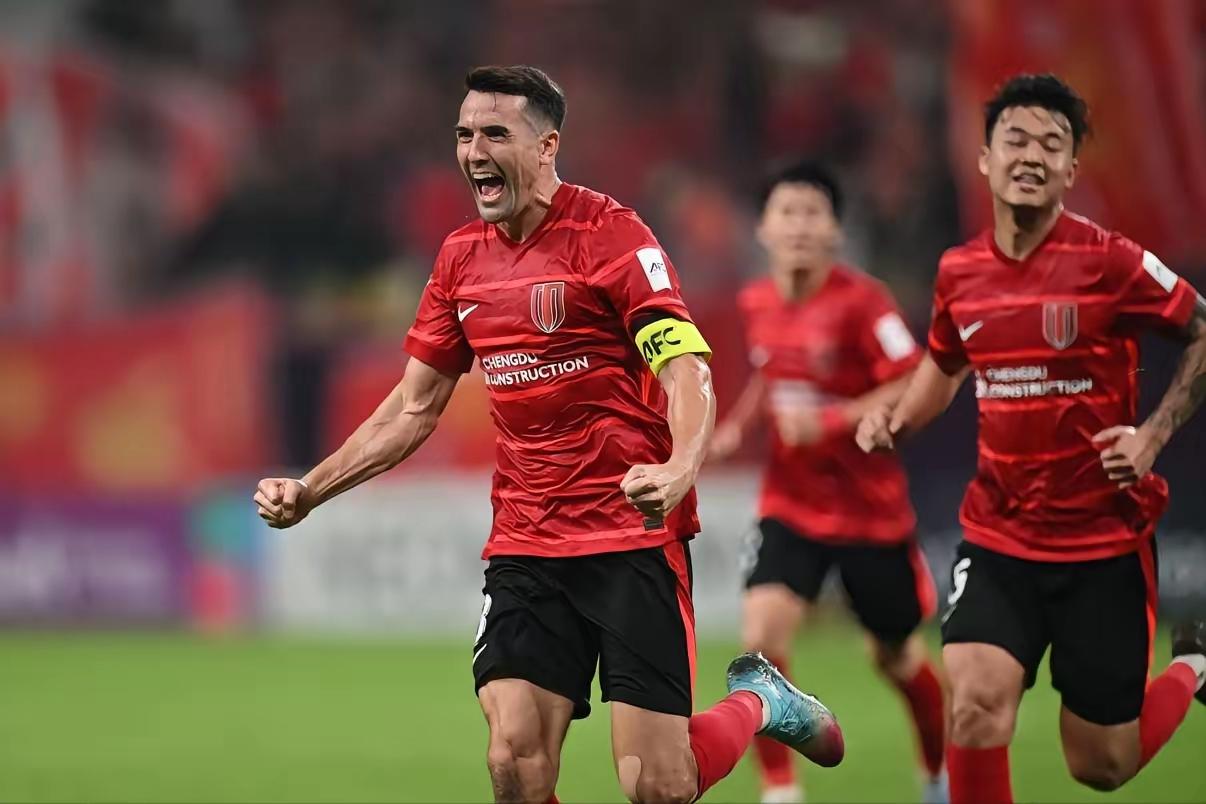 周定洋续约蓉城慨率大增！足协限薪政策规定港澳台球员顶薪和本土球员一样后，中超很多