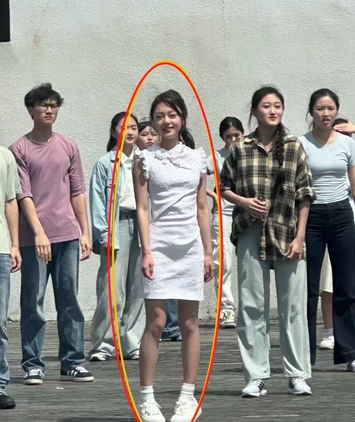 不是，赵今麦路人视角没人说嘛。。。