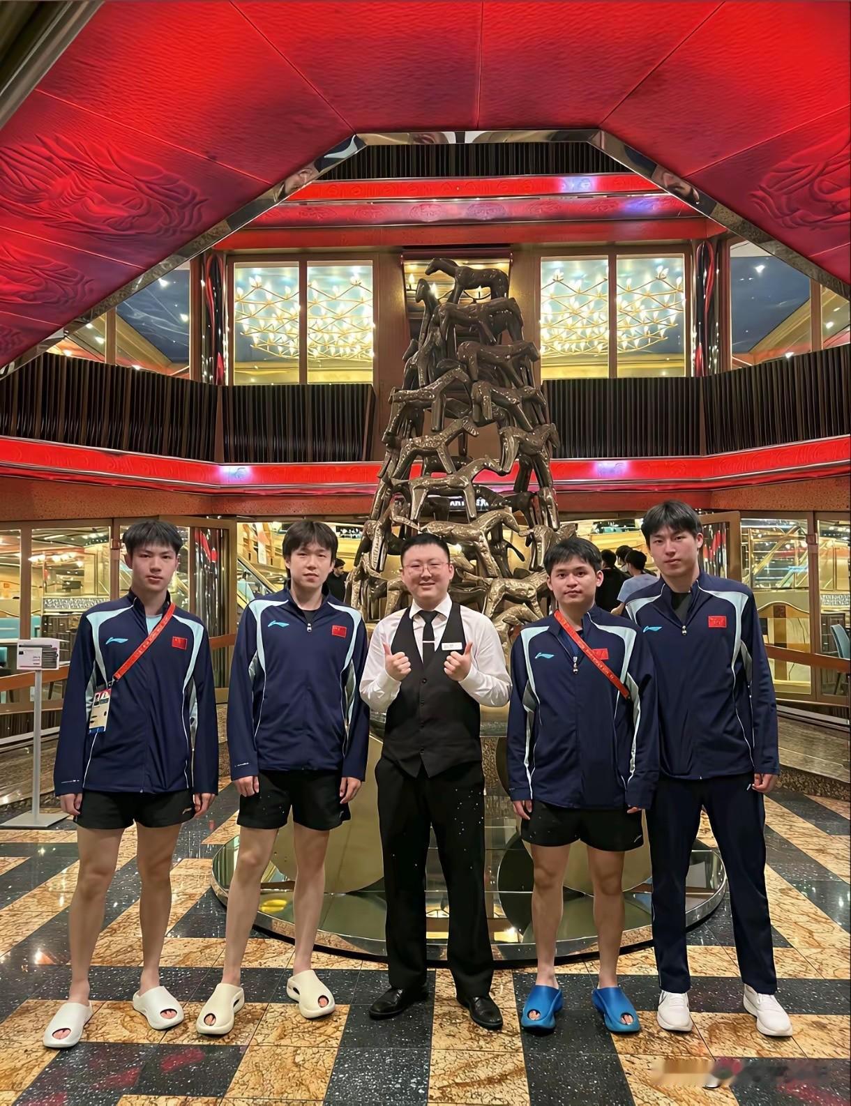 几人合照，才知道谁最帅！