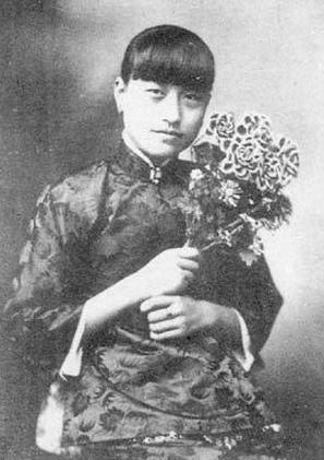 1962年，周恩来在西花厅会见了蒋介石的前妻陈洁如，对方开口便是哀求：“总理，我