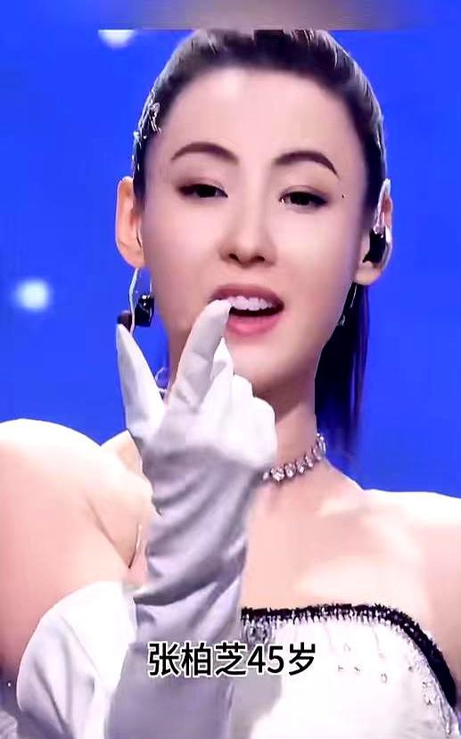 45岁陈冠希近照吓哭粉丝上个月东京滑雪场，路人镜头里那个满脸褶子、胡子拉碴