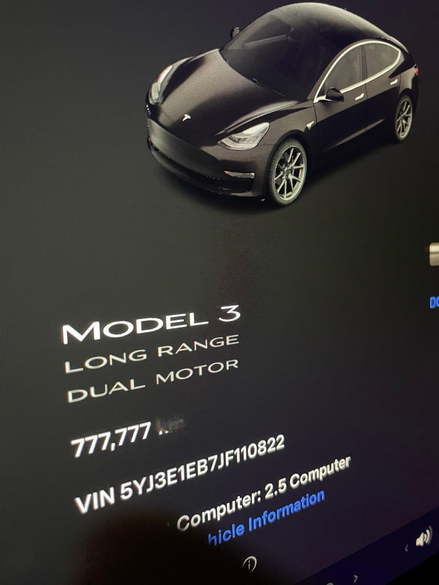 有一个model3的车主已经跑了777777公里而且他50万公里时候还是原装电