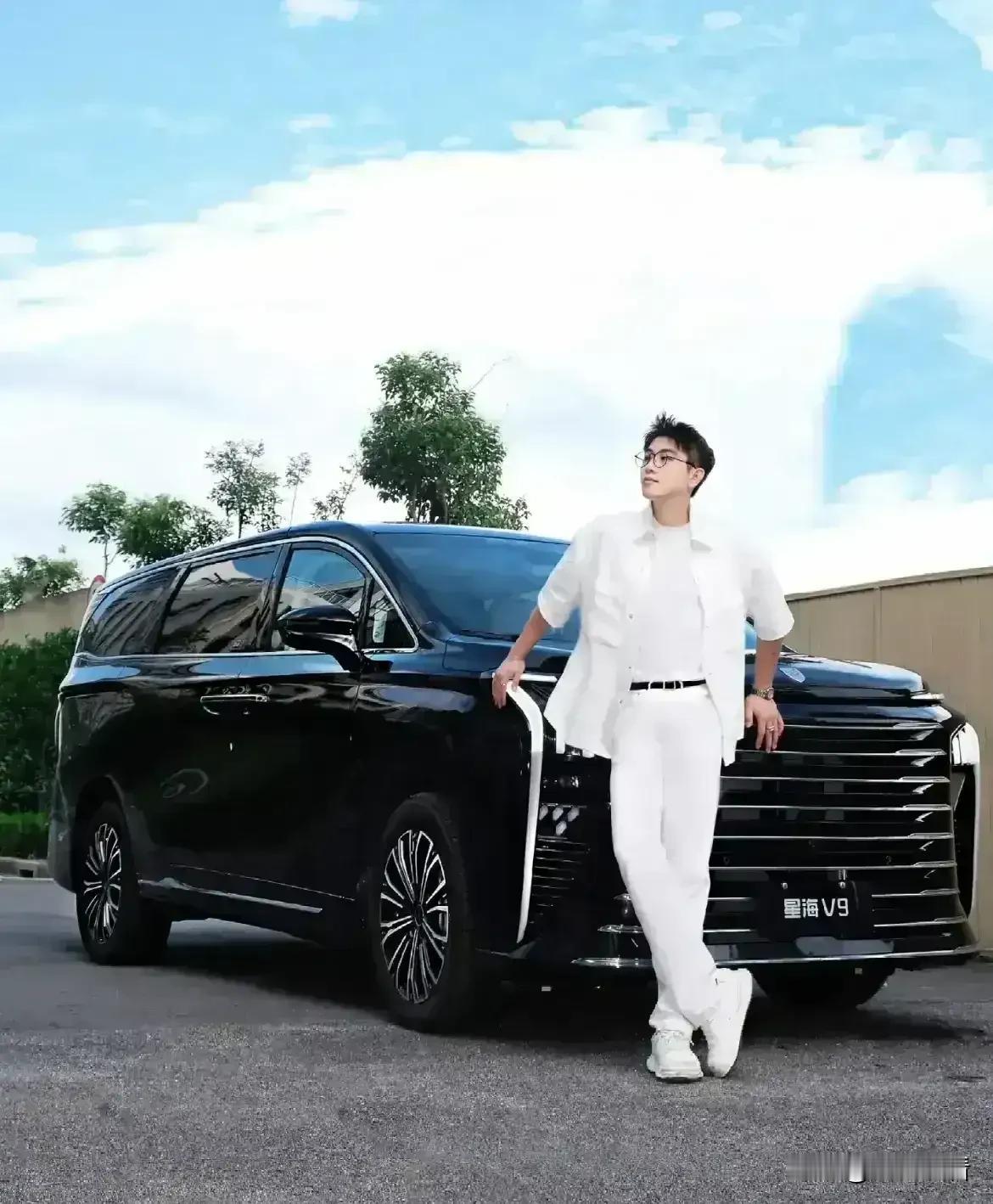 15万MPV卷王炸场！星海V9把性价比焊死在车身上🔥选家用MPV真的快把