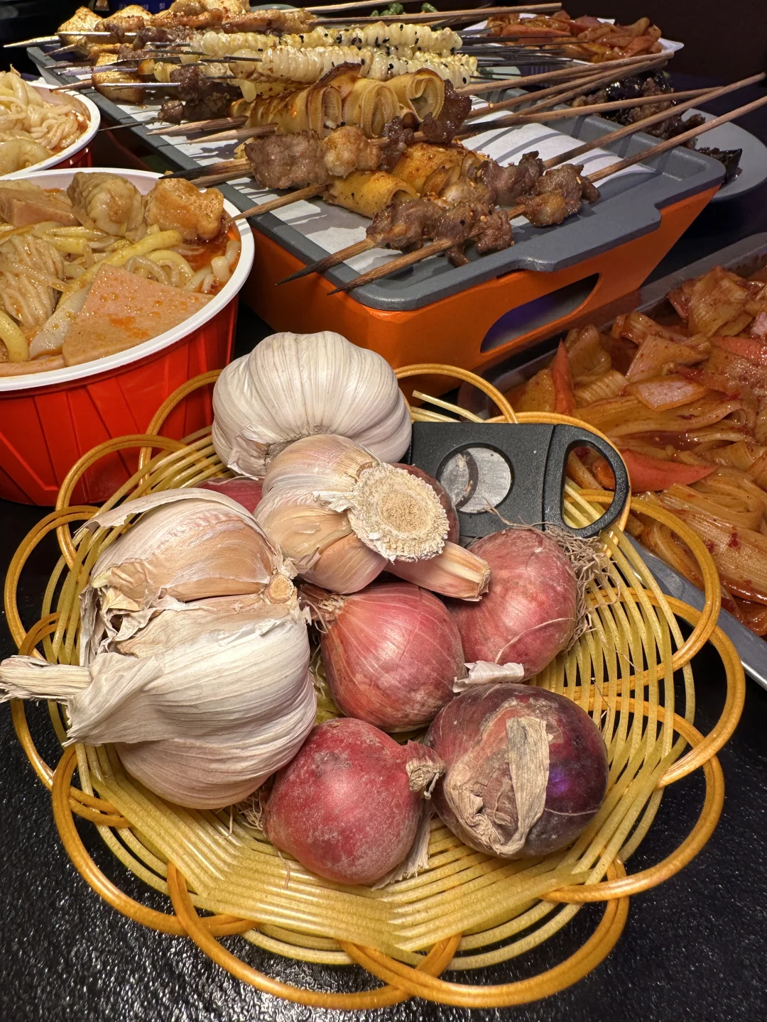 据说餐桌上有这个……才算正宗东北烧烤