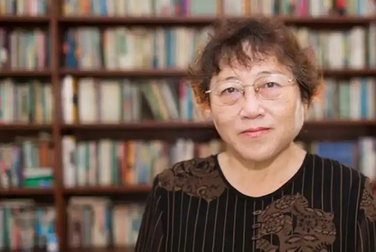 “性”学家李银河：“女人赚大钱靠色，男人赚大钱靠混；女人心强家乱，男人心强家昌；