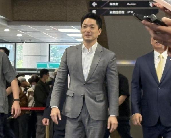 台北市长蒋万安发表声明4月10日，针对中国大陆9日宣布在黄海实施实弹射击，被