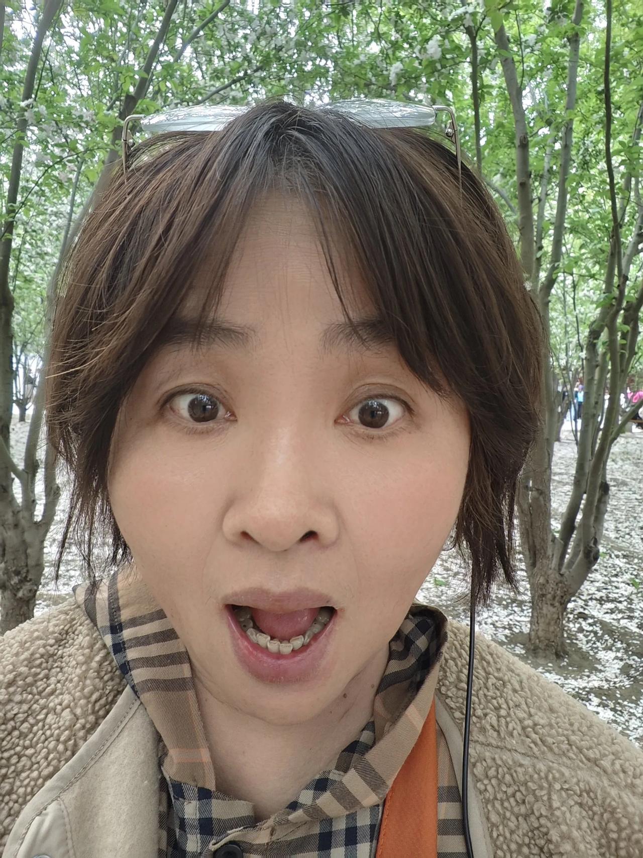 对于你现在的生活状态，给我两个字逍遥