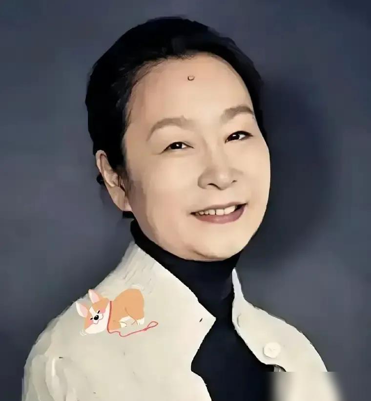 私生子传闻上热搜第三天，奚美娟做了一件让所有人闭嘴的事。说白了，就是她被推到