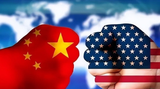 中方援手已至，美经济受重创，梅德韦杰夫发声：特朗普犯下大错