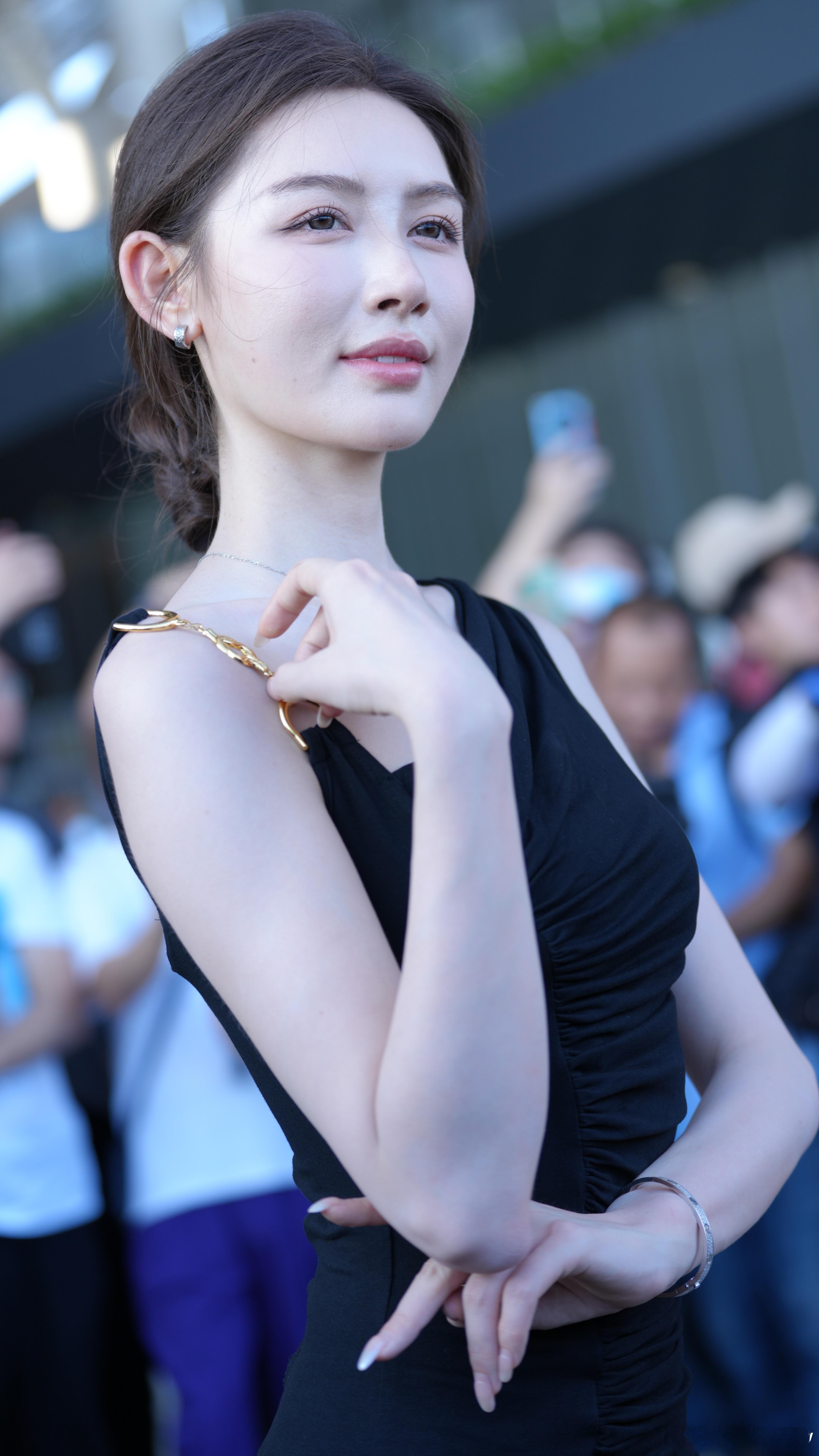 好看的小姐姐都在这里​​​