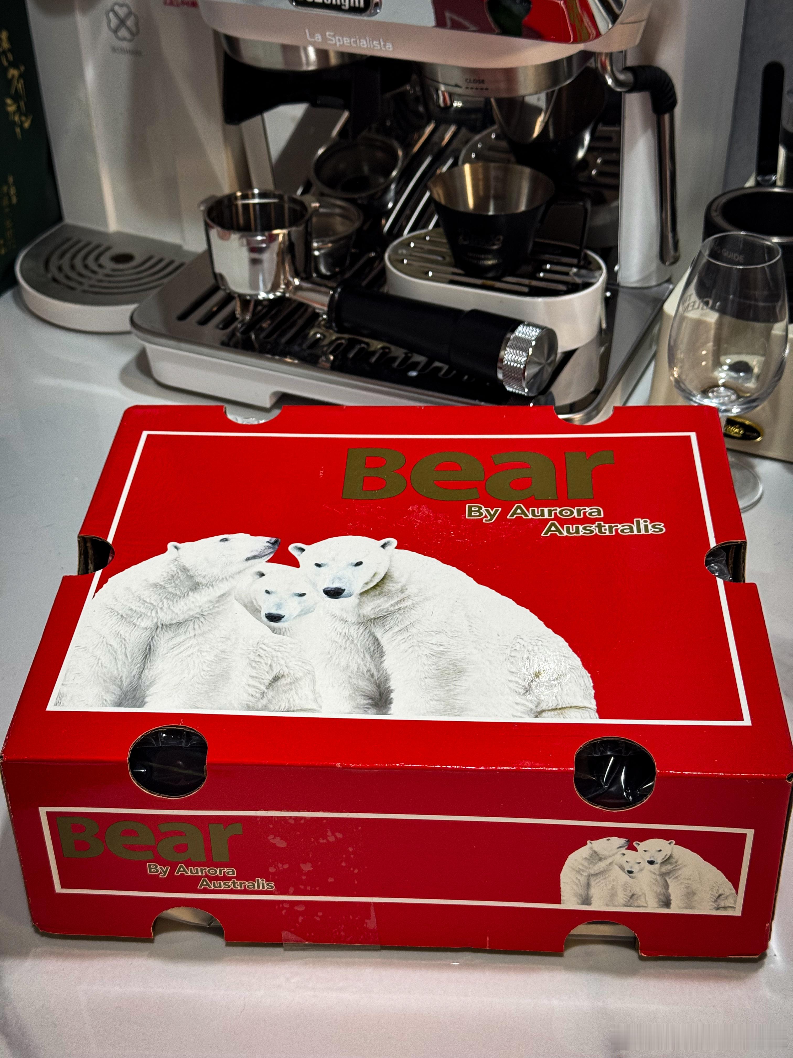 回京到家就看到门口的车厘子！感谢帆哥沉甸甸的祝福！祝大家新年都红红火火~