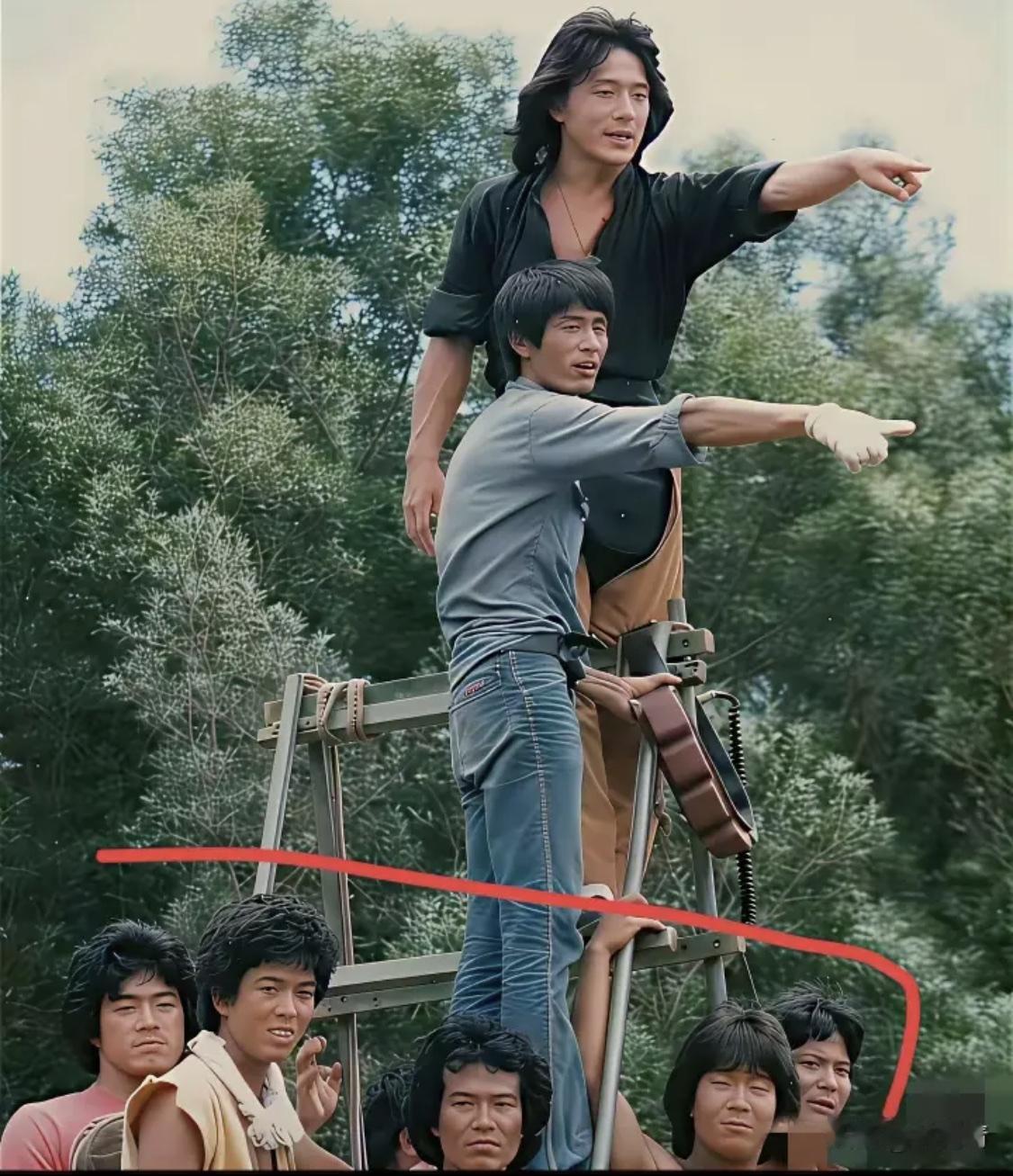 很好奇，当年大家都用什么洗发水？[呲牙笑]