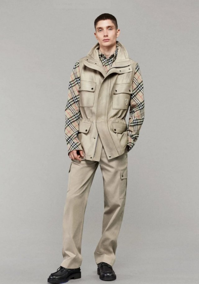 Burberry2025男装周秋冬系列Burberry的系列以品牌标志性