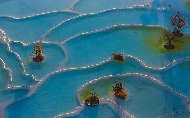 一位成功的买卖人说：你若先发迹，千万别告诉身边人，否则最亲的人也可能想害你很