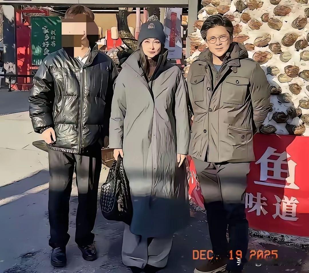 郭晶晶的“不讲究”就是她的“讲究”！前几天，郭晶晶参加在哈尔滨举行的世界旅游